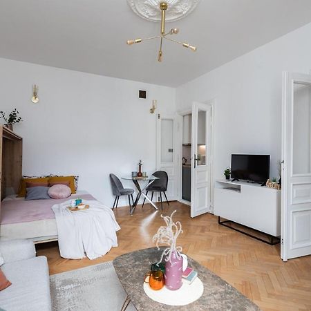 Superapart Krucza 47A Warszawa Exteriör bild
