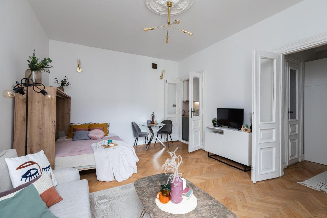 Superapart Krucza 47A Warszawa Exteriör bild